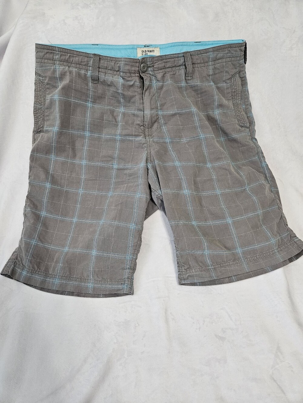 Old Navy Men's Gray Plaid Shorts with Light Blue Windowpane